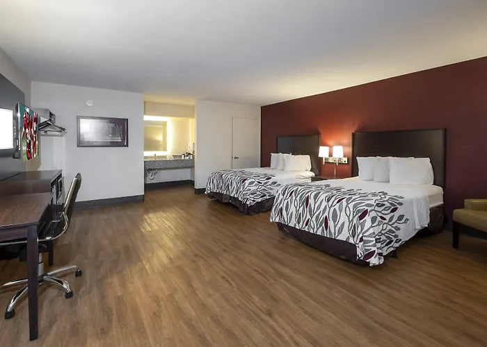 Red Roof Motel 2*
