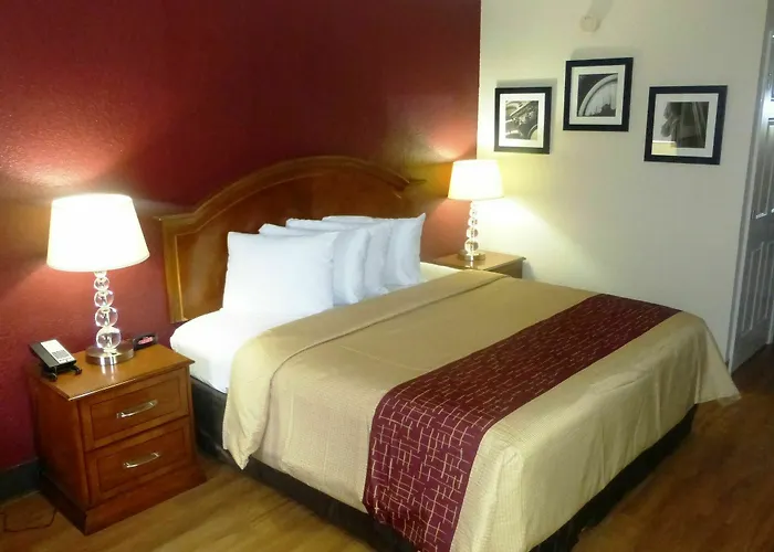 Red Roof Motel 2*